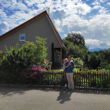 Ferienwohnung Belchenblick Штауфен-ім-Брайсґау Екстер'єр фото