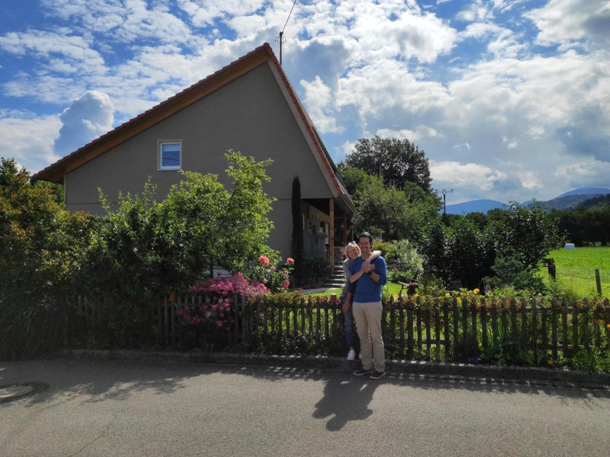 Ferienwohnung Belchenblick Штауфен-ім-Брайсґау Екстер'єр фото