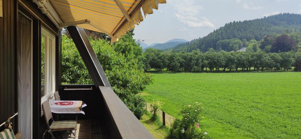 Ferienwohnung Belchenblick Штауфен-ім-Брайсґау Екстер'єр фото